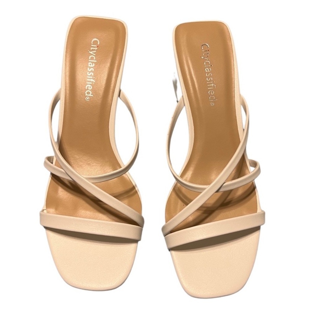 Nwt Cityclassified White Sandles with Heel Size 7.5